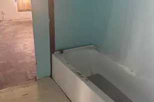 725 Minnie St, Michigan City, IN 46360 - Photo 9