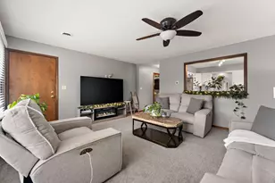 507 Franklin St, Valparaiso, IN 46383 - Photo 5