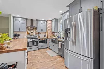 9320 Parkway Drive, Highland, IN 46322 - Photo 13