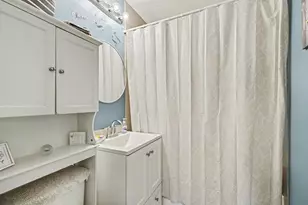 2624 Coral Dr, Hobart, IN 46342 - Photo 9