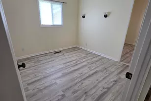 202 Randle St, Valparaiso, IN 46383 - Photo 17