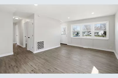 4203 E 12th Place, Gary, IN 46403 - Photo 7