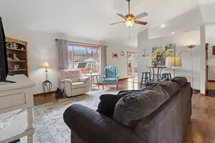 702 Admiral Dr, Chesterton, IN 46304 - Photo 7