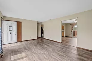 4720 E 1040 N, Demotte, IN 46310 - Photo 3