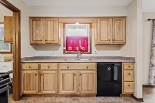 4720 E 1040 N, Demotte, IN 46310 - Photo 11