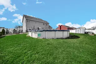 608 Dakota Dr, Lowell, IN 46356 - Photo 33