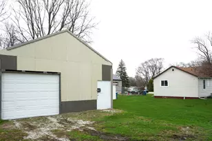 307 S East St, Knox, IN 46534 - Photo 15