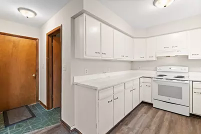 303 Somerset Drive, Valparaiso, IN 46383 - Photo 9