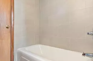 303 Somerset Dr, Valparaiso, IN 46383 - Photo 13