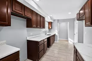 8318 Howard Ave, Munster, IN 46321 - Photo 17