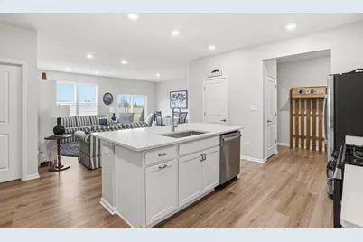 1820 E 110th Place, Crown Point, IN 46307 - Photo 7