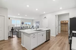 1820 E 110th Pl, Crown Point, IN 46307 - Photo 7