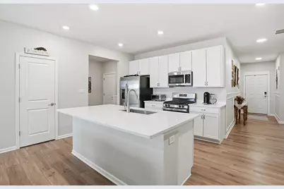 1820 E 110th Place, Crown Point, IN 46307 - Photo 5