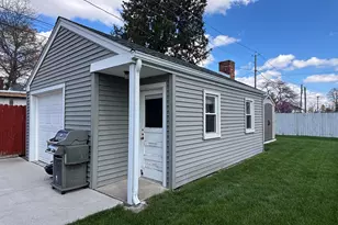 828 W Grove St, Rensselaer, IN 47978 - Photo 5