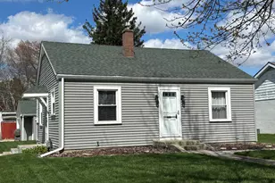 828 W Grove St, Rensselaer, IN 47978 - Photo 1