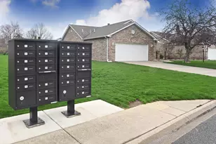 192 Heather Ln, Hobart, IN 46342 - Photo 3