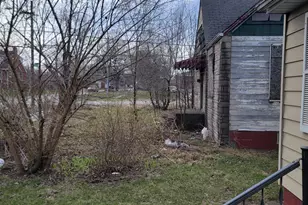 1982 Cleveland St, Gary, IN 46404 - Photo 57