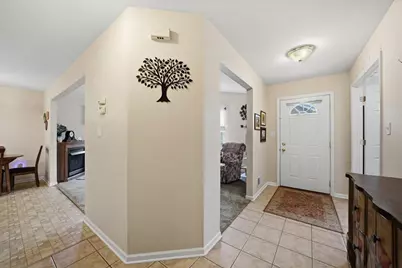 352 W 43rd Court, Griffith, IN 46319 - Photo 3