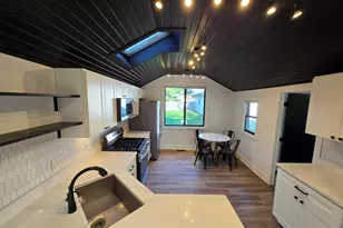 506 Locust St, Valparaiso, IN 46383 - Photo 7