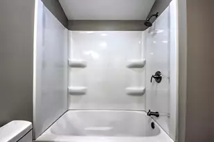 302 Oberreich St, La Porte, IN 46350 - Photo 33