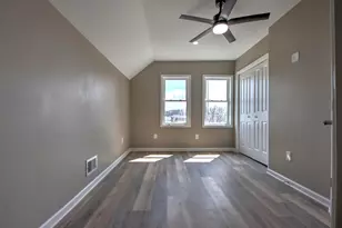 302 Oberreich St, La Porte, IN 46350 - Photo 29