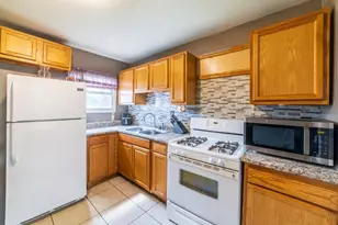 4309 W 19th Ave, Gary, IN 46404 - Photo 5