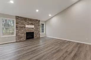 53712 Terre Verde Hills Ct, South Bend, IN 46628 - Photo 7