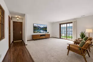 1710 Camellia Dr, Munster, IN 46321 - Photo 3