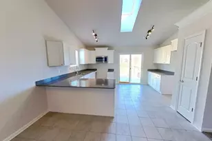 3021 W 82nd Pl, Merrillville, IN 46410 - Photo 7