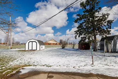 302 E Holley Drive, Kentland, IN 47951 - Photo 7