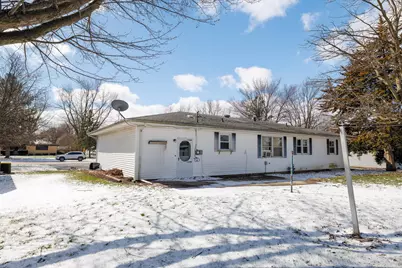 302 E Holley Drive, Kentland, IN 47951 - Photo 5