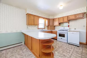 302 E Holley Dr, Kentland, IN 47951 - Photo 15