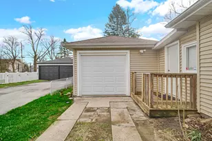 8345 Walnut Dr, Munster, IN 46321 - Photo 13