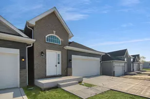 3033 W 82nd Pl, Merrillville, IN 46410 - Photo 5