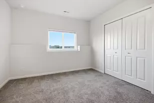 3031 W 82nd Pl, Merrillville, IN 46410 - Photo 17