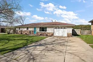 9542 Roosevelt Pl, Crown Point, IN 46307 - Photo 23