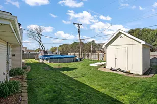 9542 Roosevelt Pl, Crown Point, IN 46307 - Photo 21