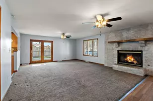 9542 Roosevelt Pl, Crown Point, IN 46307 - Photo 9