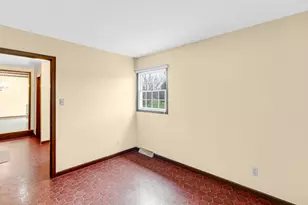 158 E 250 S, Valparaiso, IN 46383 - Photo 23