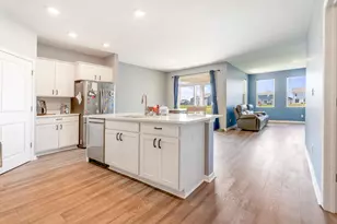 10414 Whitney Pl, Crown Point, IN 46307 - Photo 9