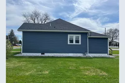 204 N Columbia Street, Francesville, IN 47946 - Photo 5