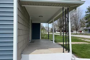 204 N Columbia St, Francesville, IN 47946 - Photo 3