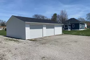 204 N Columbia St, Francesville, IN 47946 - Photo 31