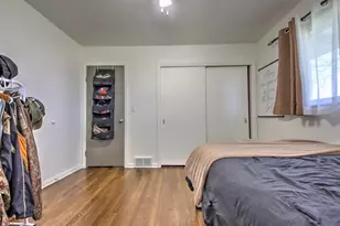 102 W 250 S, La Porte, IN 46350 - Photo 17