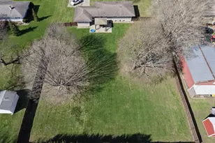 102 W 250 S, La Porte, IN 46350 - Photo 3