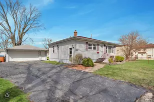 3341 Maple Dr, Highland, IN 46322 - Photo 3