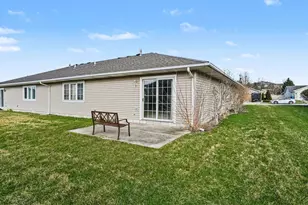 950 Blue Jay Way, Dyer, IN 46311 - Photo 3