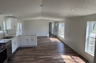 15016 Heritage Dr W, Wheatfield, IN 46392 - Photo 5