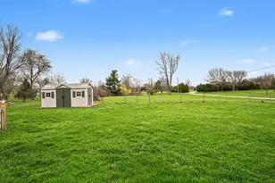 275 S State Rd 2, Hebron, IN 46341 - Photo 23