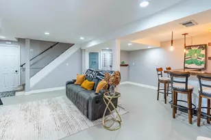 607 Weatherwood Ln, Valparaiso, IN 46383 - Photo 15